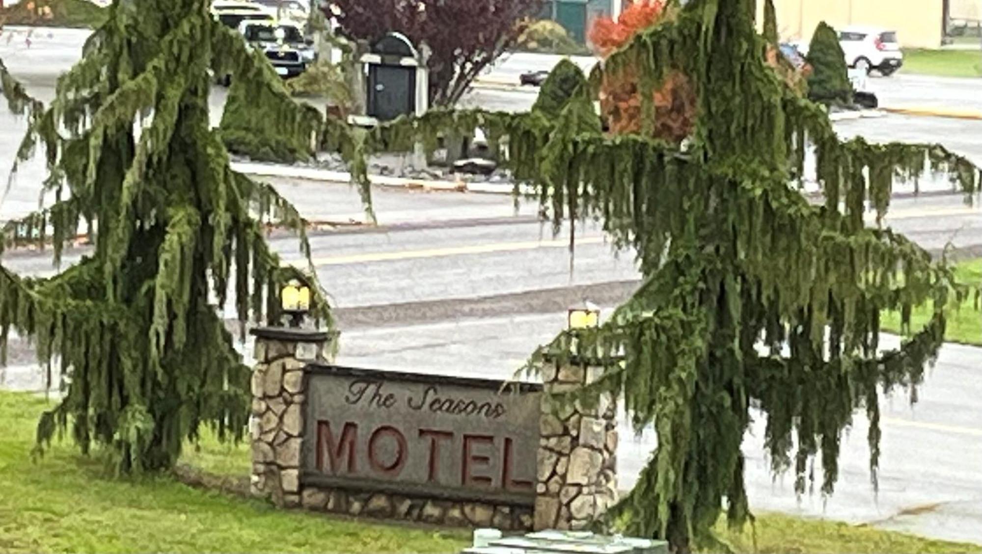 Seasons Motel Morton エクステリア 写真